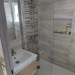 Les Jardins D Ete Maison Climatisee Dans Avec Piscine - 3 - Parking - Wifi *