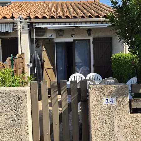 Hébergement de vacances Les Jardins D Ete Maison Climatisée Dans Résidence Avec Piscine - 3 - Parking - Wifi *